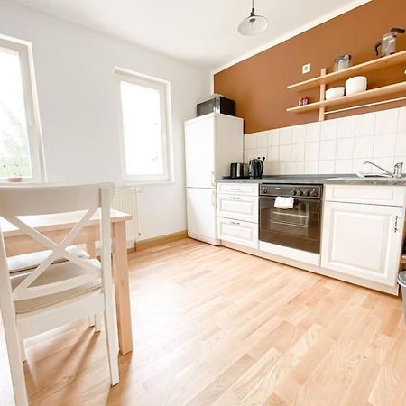 Schoene Ferienwohnung Mit Blick Ueber Stadtwald Lipcse Kültér fotó