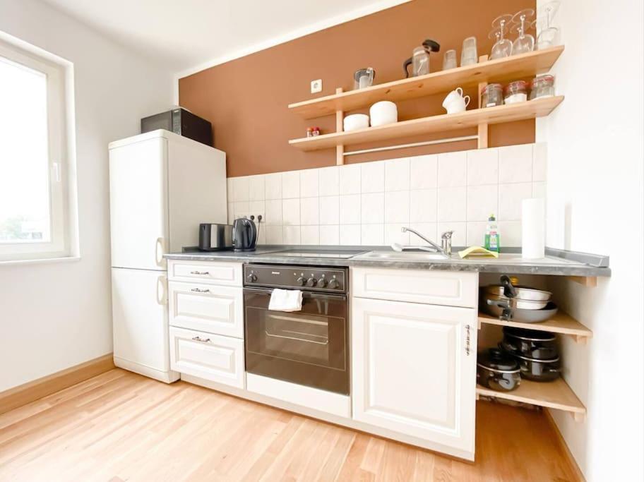 Schoene Ferienwohnung Mit Blick Ueber Stadtwald Lipcse Kültér fotó